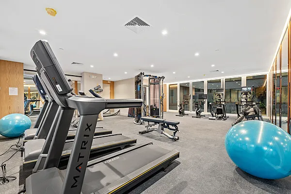 Rented by Realmart Realty LLC | media 18