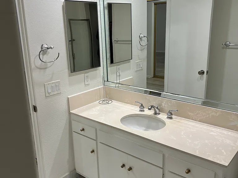 5700 Ravenspur Dr #201 — Photo 21