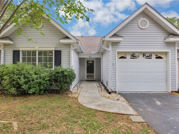 258 Spring Lake Dr N, Mobile, AL 36695