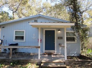 1612 Sammy Henderson St, Rockport, TX 78382