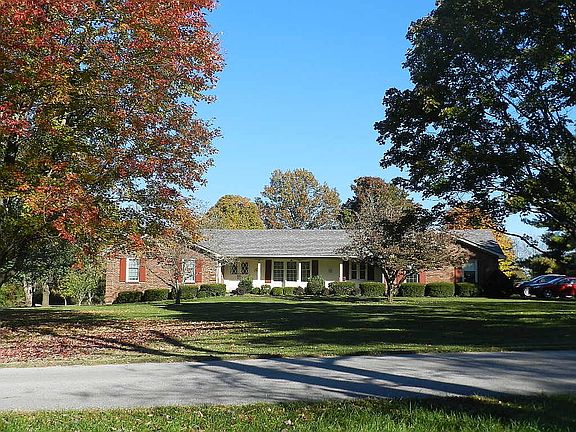 3rd image of 148 Barkley Est