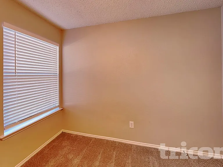 2520 Ensenada Ln — Photo 11