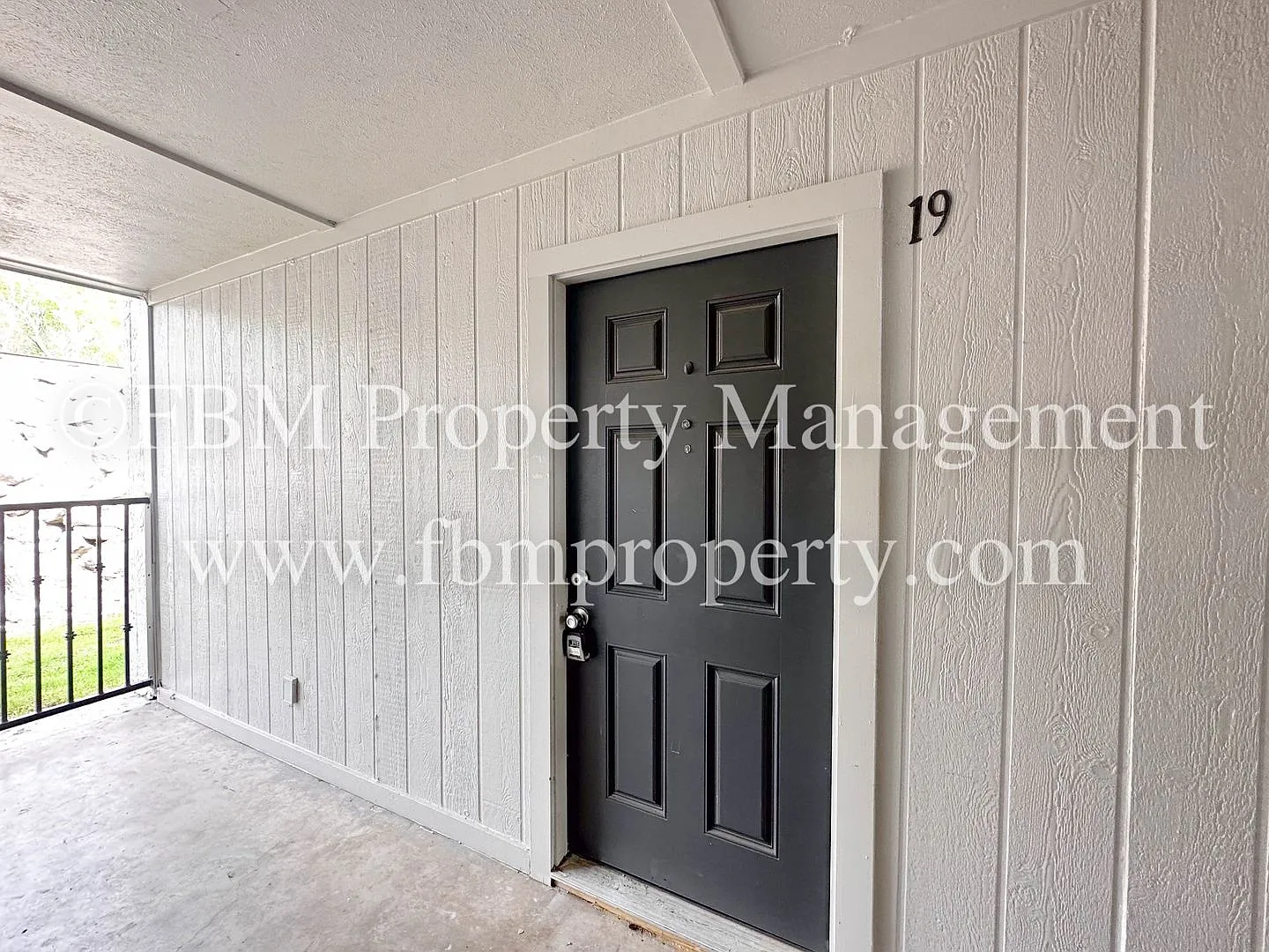 Presley Place Apartments — Photo 2