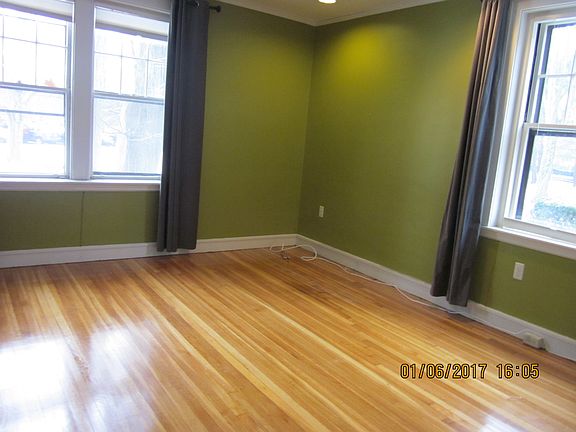 bedroom 15'x16'