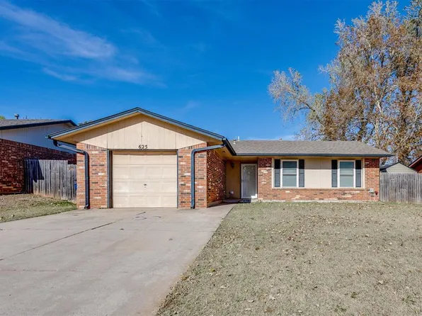 625 W Carson Dr, Mustang, OK 73064