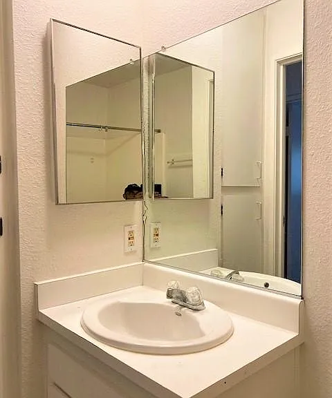 2860 N Los Felices Rd #217 — Photo 8