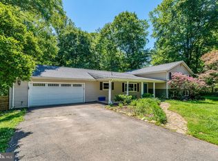 7199 Mill Run Dr, Warrenton, VA 20187