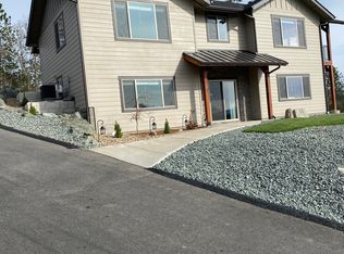 325 SW Hazel Way, Grants Pass, OR