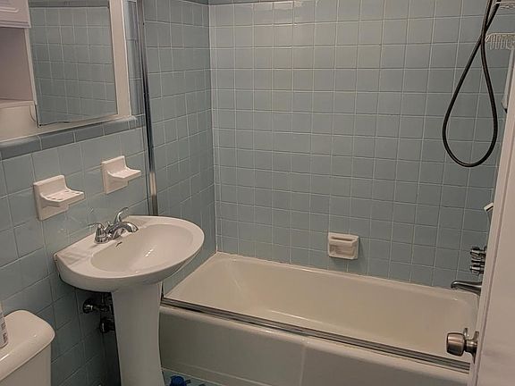 5th image of 1859 Beyer Ave #1