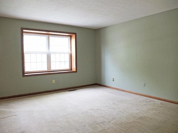 5th image of 7692 7694 Brams Hill Dr