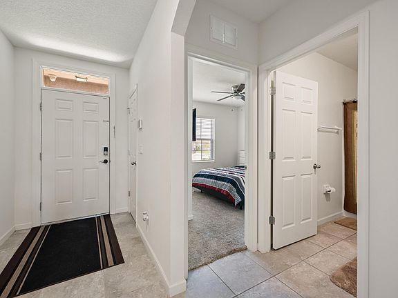 3rd image of 482 SW Eyerly Avenue