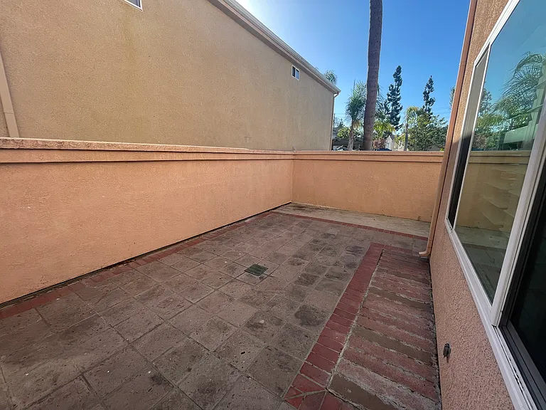 1080 Tustin Grove Dr — Photo 23