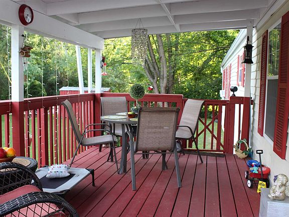 2nd image of 7 Oriole Cir