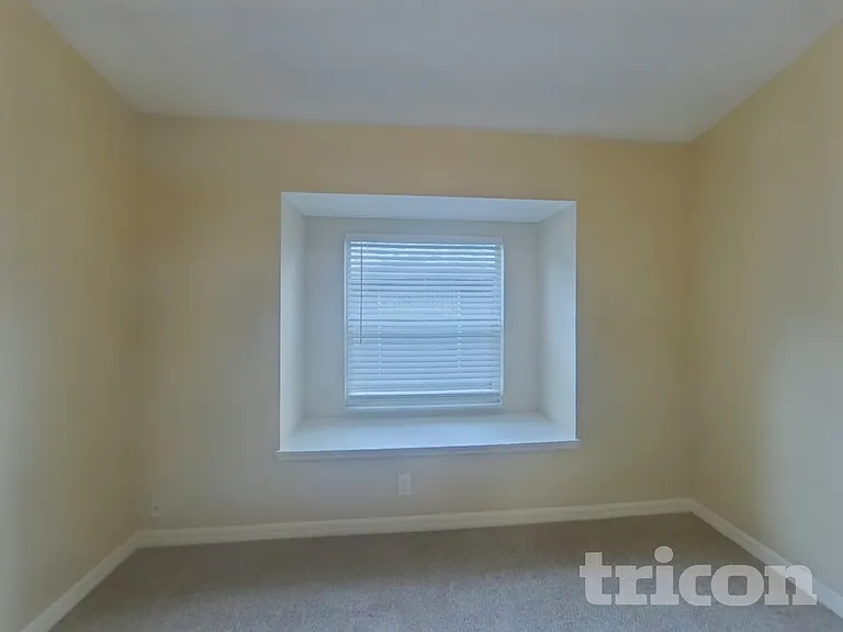 1507 Yardley Dr — Photo 10