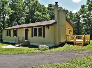 279 McKinley Dr, Effort, PA 18330