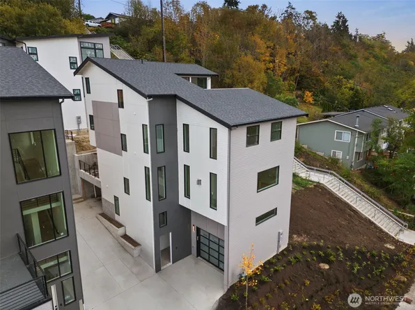 5256 23rd Avenue SW, Seattle, WA 98106