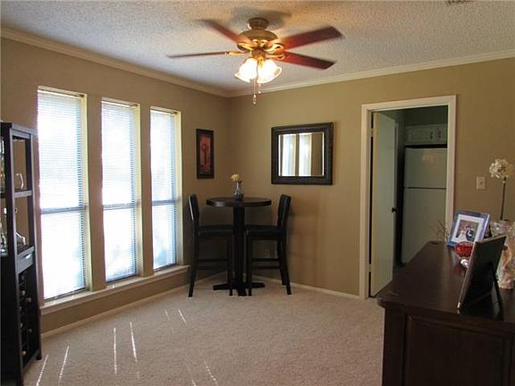 3rd image of 2601 Fallcreek Dr