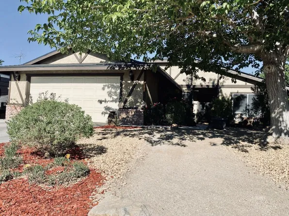 628 S Silver Ridge St, Ridgecrest, CA 93555