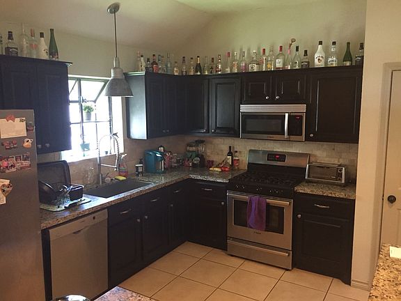 3rd image of 1201 Bayou Woods Dr