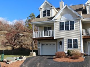 104 Carrington Ln, Uxbridge, MA 01569