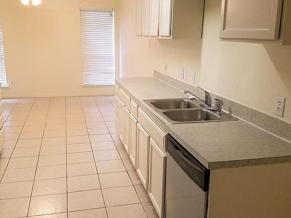 5th image of 526 Trailcrest Dr