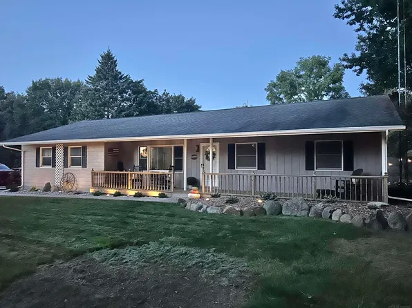 205 Worth St, Sandusky, MI 48471