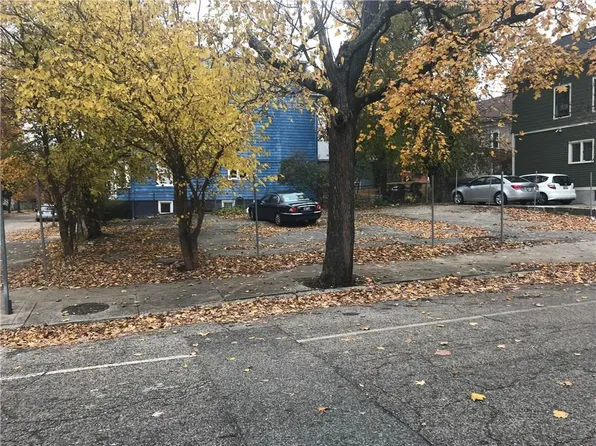 69 Hudson St, Providence, RI 02909