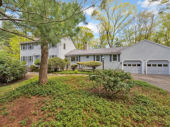 50 Wildwood Dr, Bedford, MA 01730