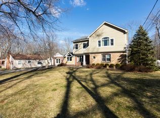 18 Lake Valley Rd, Morristown, NJ 07960