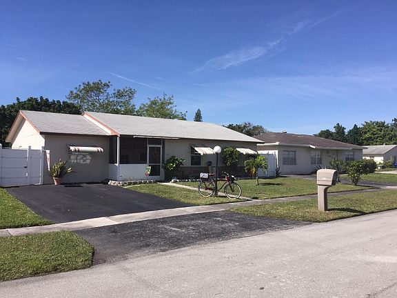3rd image of 306 SW 78th Ter