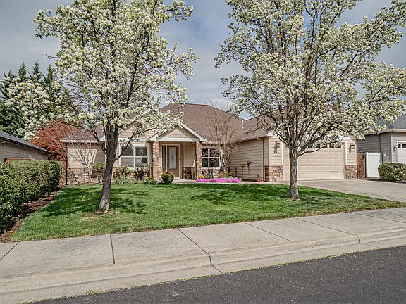 2nd image of 995 Pumpkin Rdg