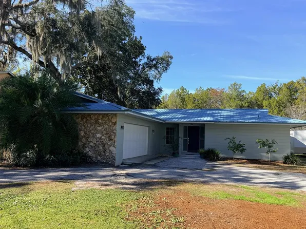 12 Palm Dr, Yankeetown, FL 34498