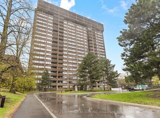 3360 Southgate Rd #1104, Ottawa, ON K1V 9A6