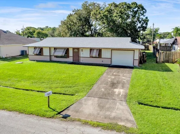 412 SE Dalva Avenue, Port St Lucie, FL 34984