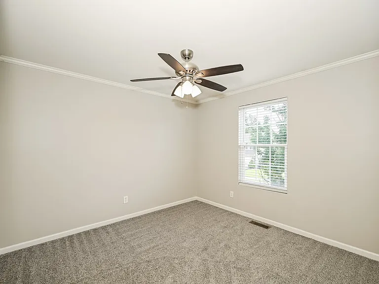 1016 Solomon Ln — Photo 14