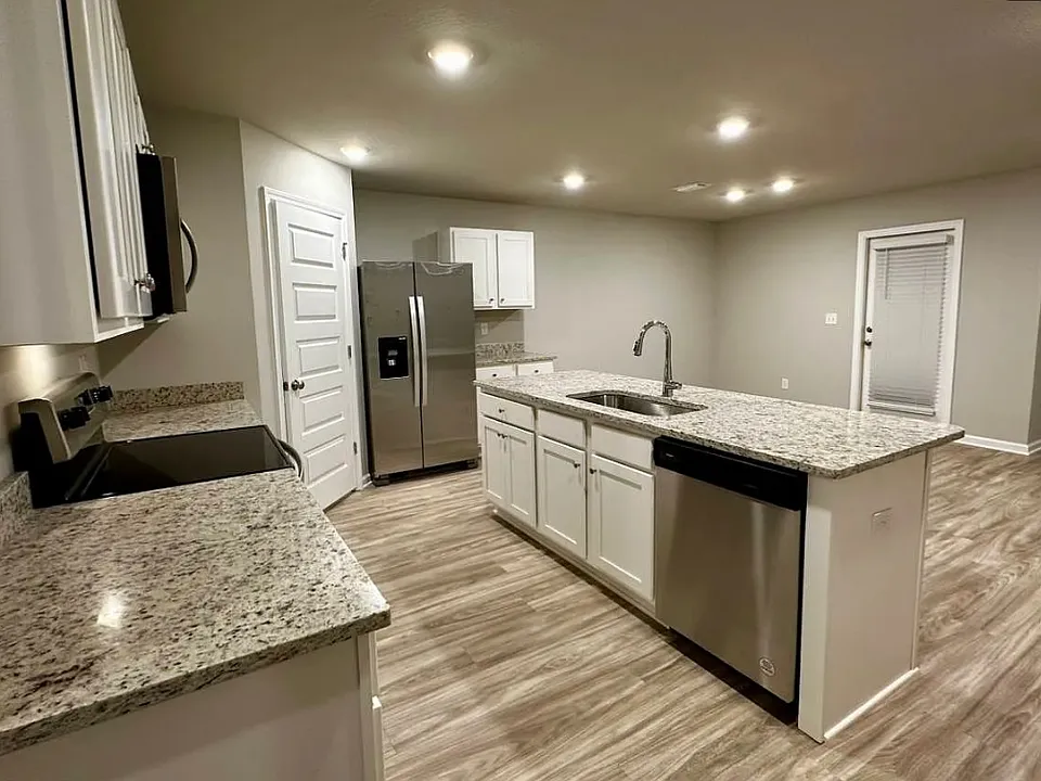 436 Paget Dr
