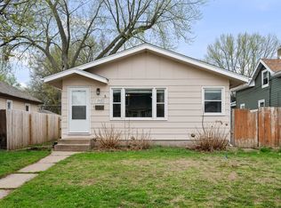 1815 Cody St, Bettendorf, IA 52722