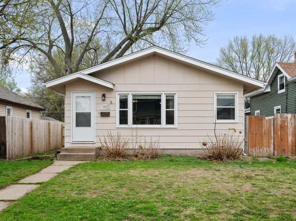 1815 Cody St