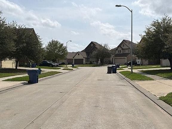 5th image of 2650 Magnolia Fair Way