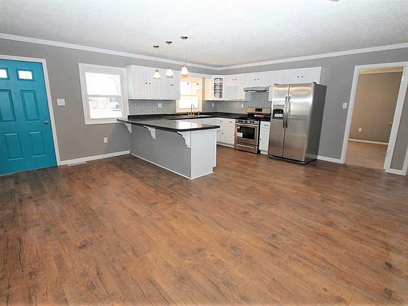 3rd image of 3120 Henry St