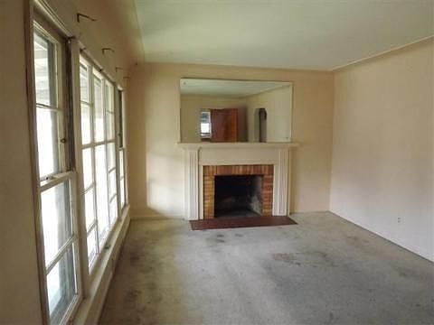 2nd image of 17910 Maine St