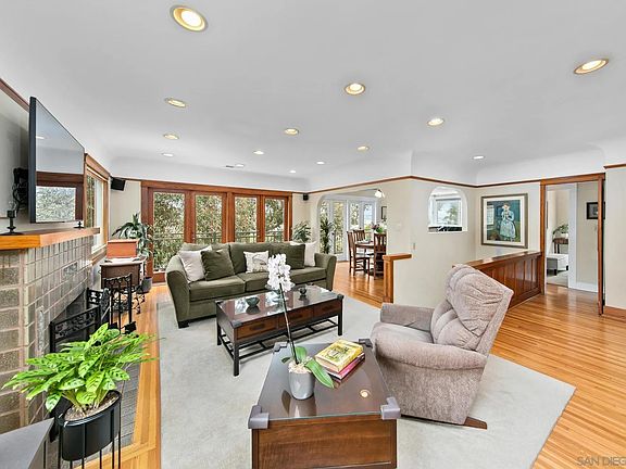 5th image of 4388 Arcadia Dr