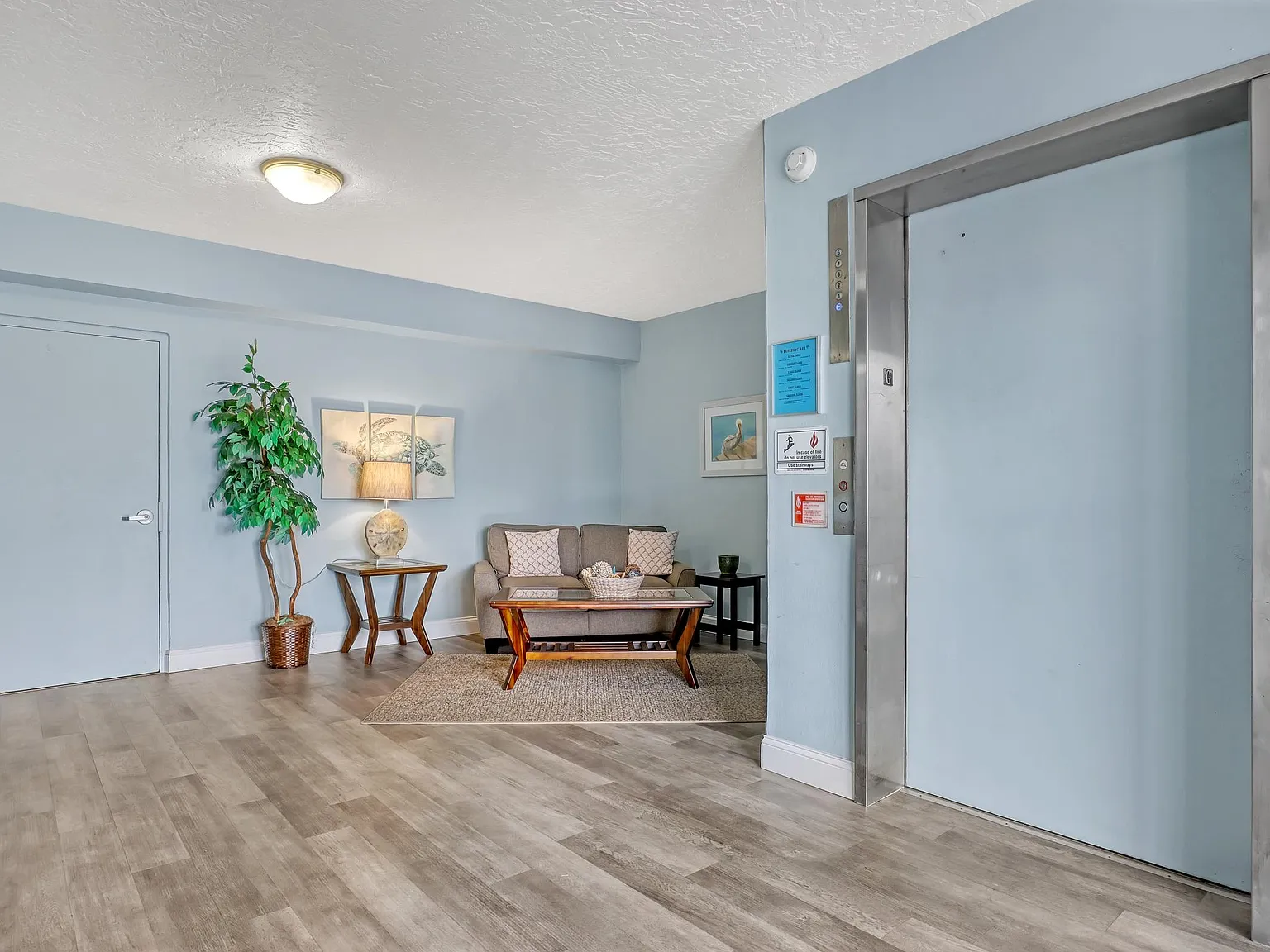 3 bed, 2150 sqft, $3,875 — Photo 3