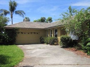 4790 Overlook Dr NE, Saint Petersburg, FL 33703
