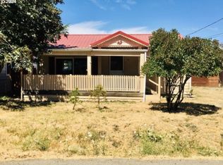 865 NE Bond St, Myrtle Creek, OR 97457