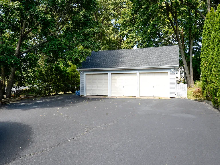 45 Hill St — Photo 22