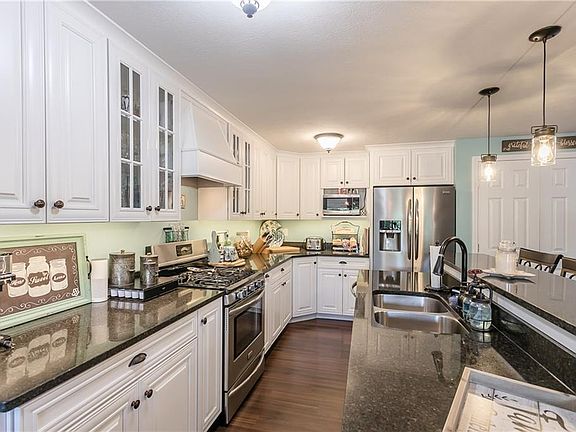 5th image of 5996 Calm Lake Dr