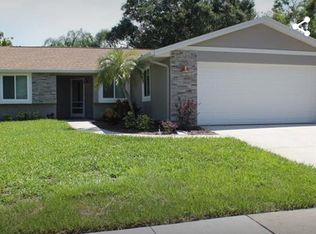 1080 Persimmon Dr, Palm Harbor, FL 34683