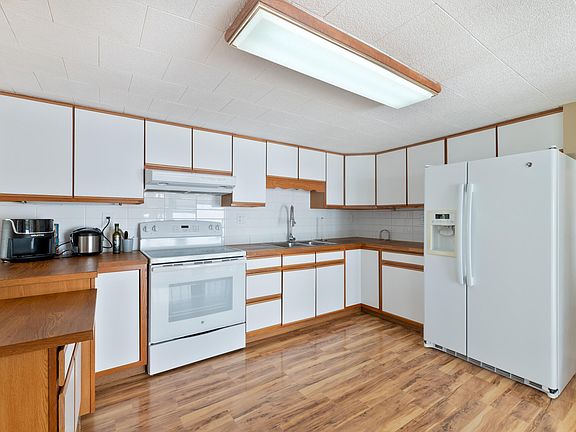 4th image of 2874 SW 58th Street