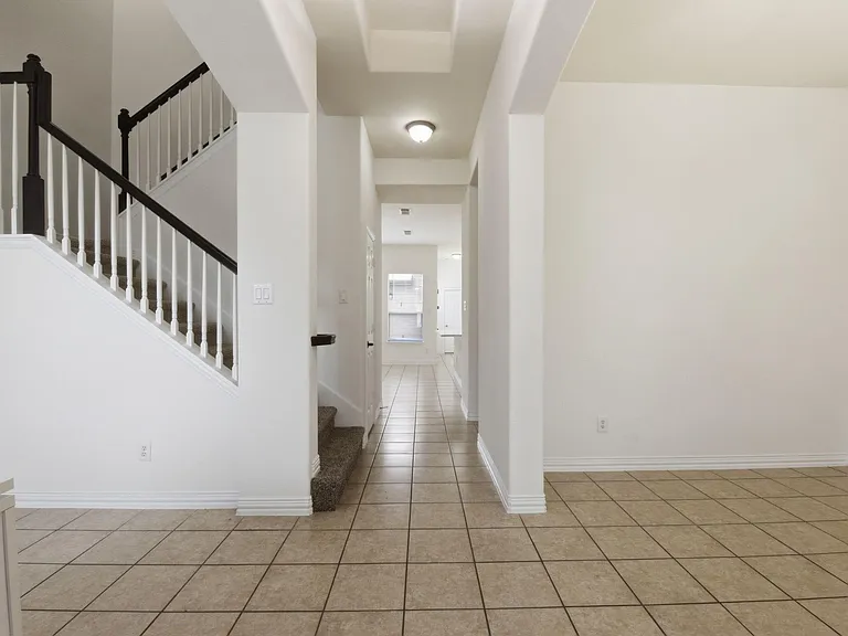 16023 Powder Springs Ln — Photo 7